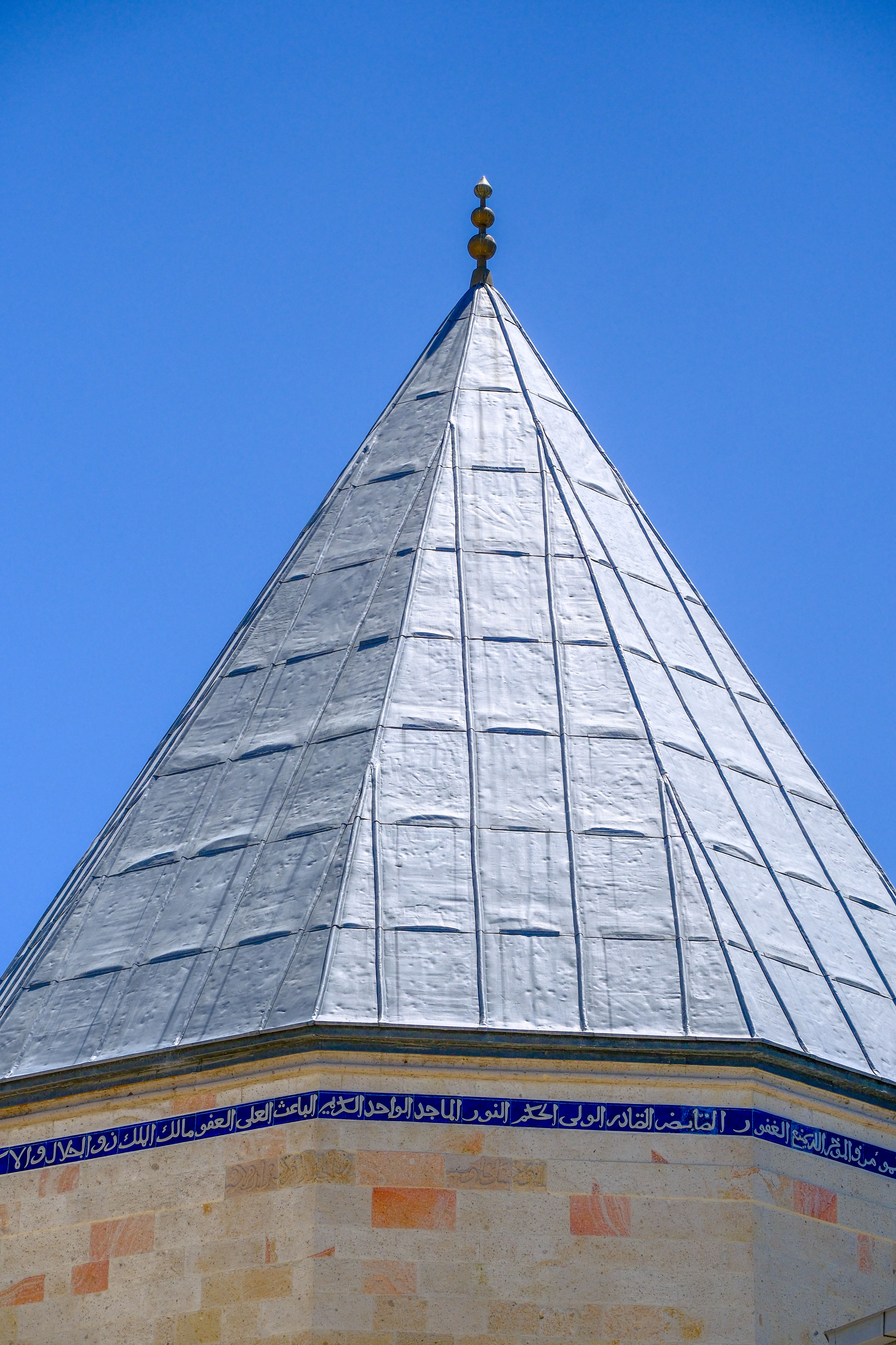 conical-roof-of-historical-structure-in-konya-free-stock-photo