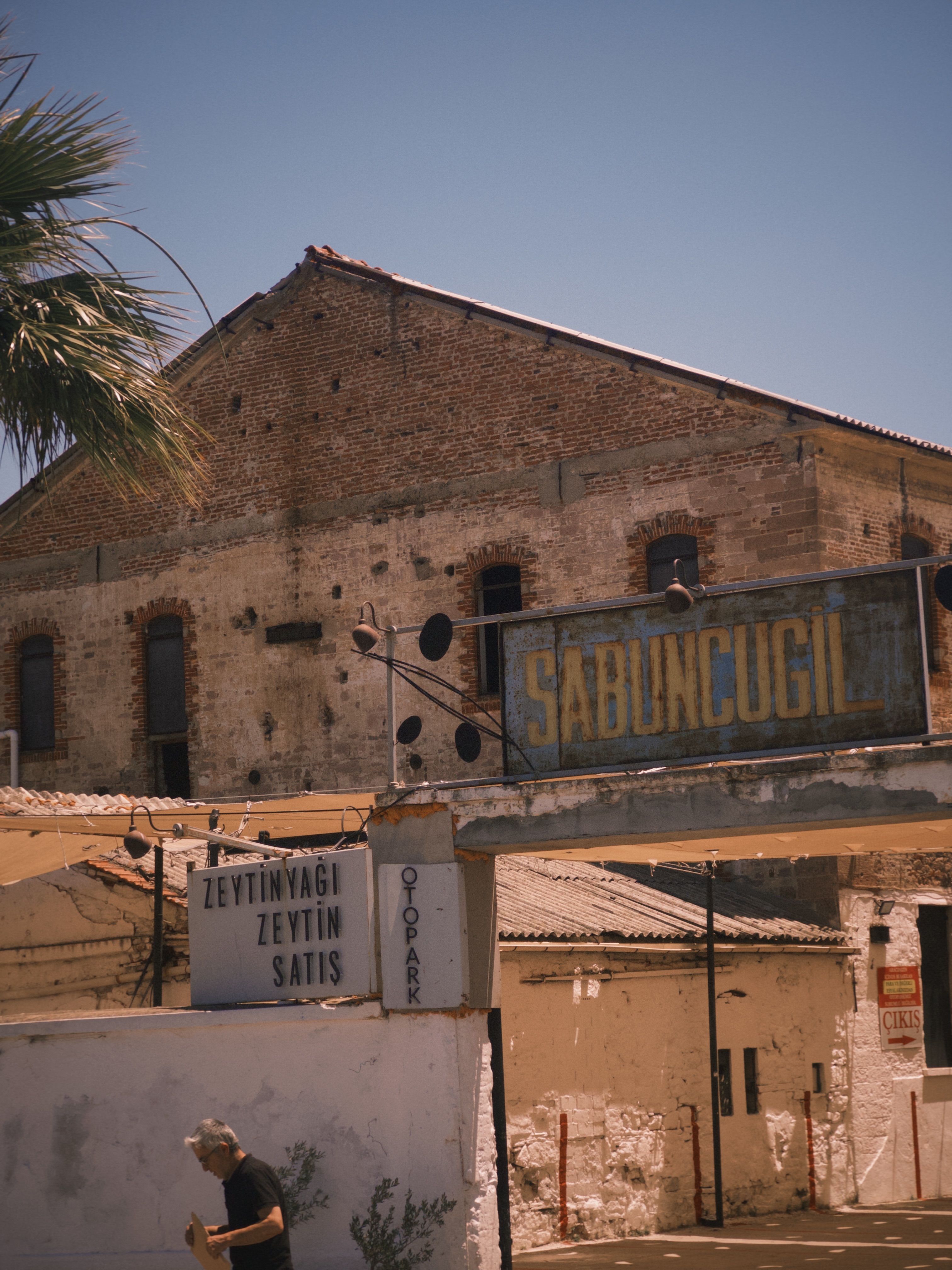 Historic Building with Turkish Sign in Summer · Free Stock Photo