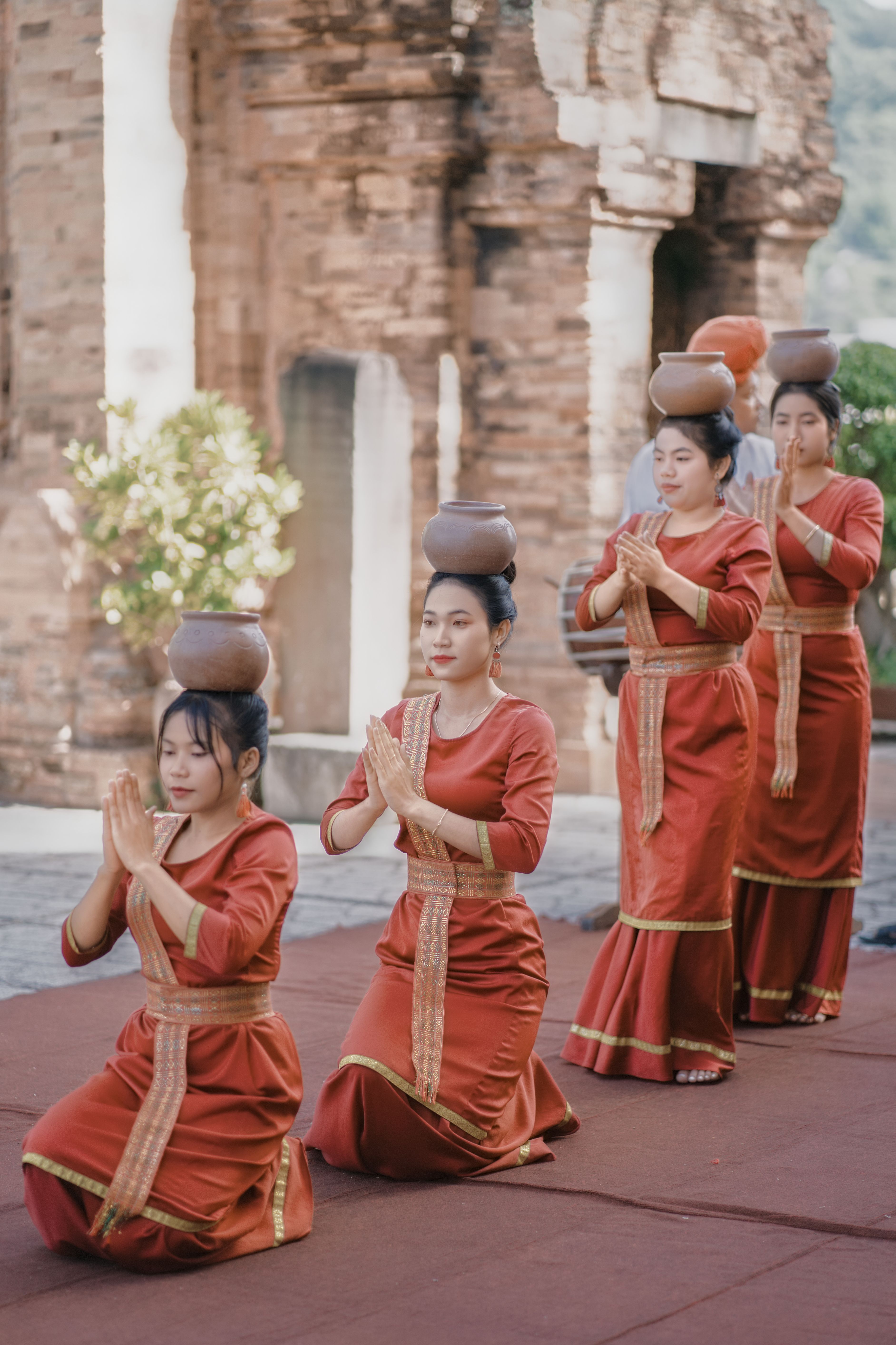 Ethnic Ritual Cultural Ritual with Women in Traditional Attire · Free Stock Photo