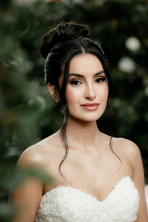 Free Stunning portrait of a bride in a white dress, captured outdoors in Tiradentes, Brazil. Stock Photo