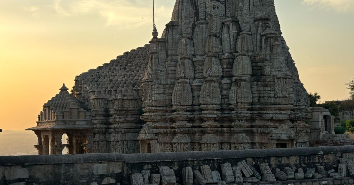 Stunning View Of Chittorgarh Vijay Stambh At Sunset Free Stock Photo stunning-view-of-chittorgarh-vijay-stambh-at-sunset-free-stock-photo