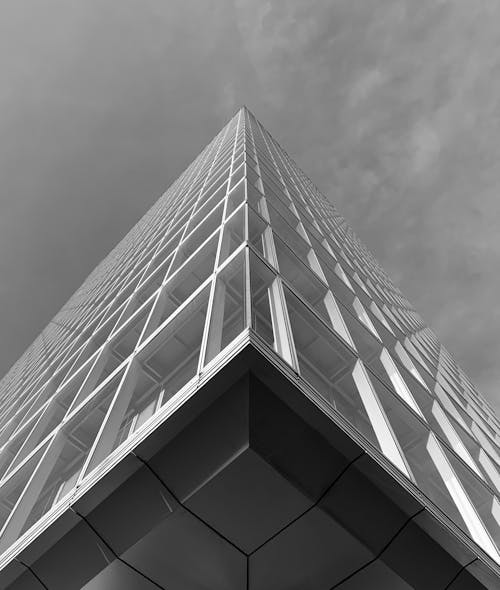 Fotografia Ad Angolo Basso Di Un Grattacielo