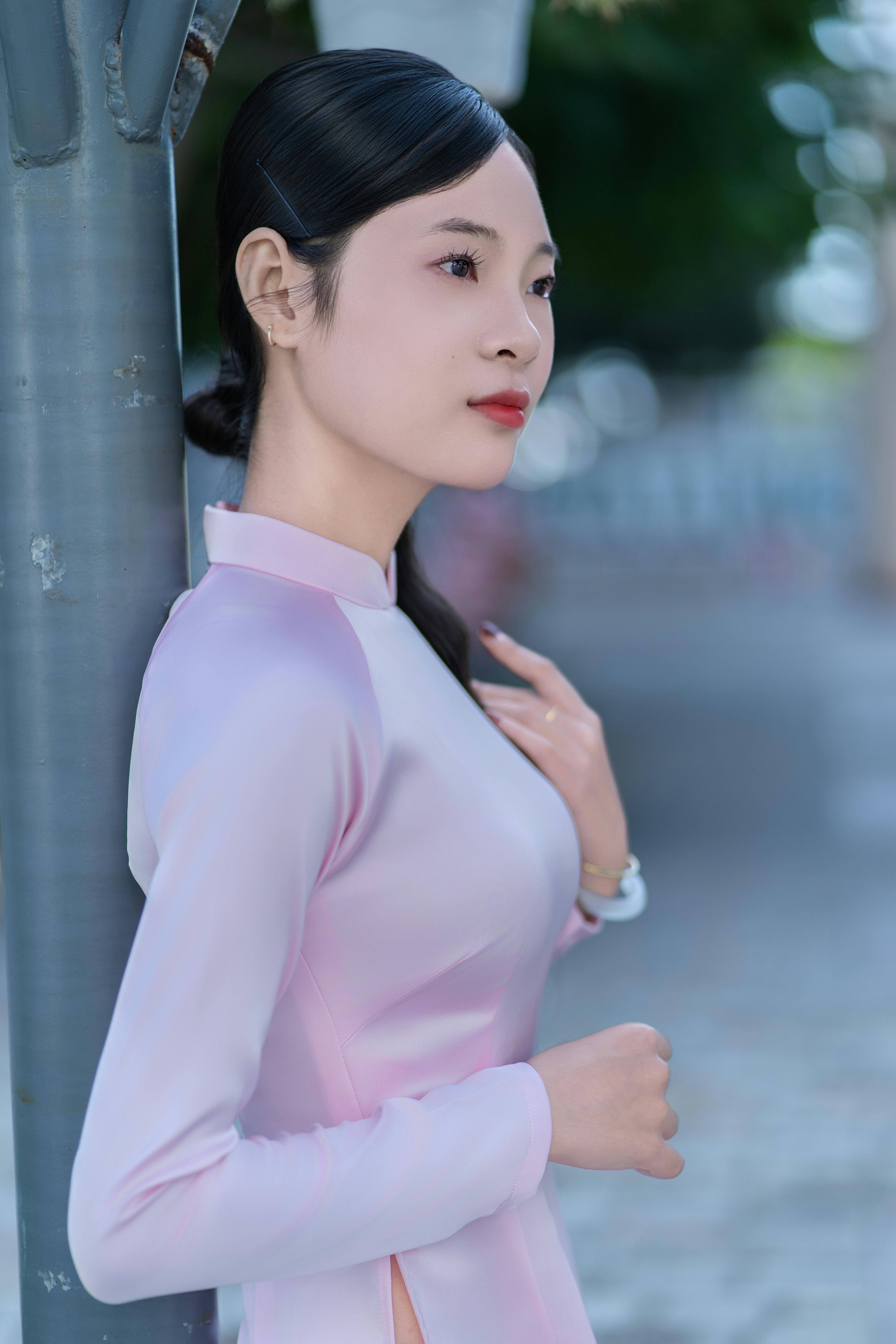 grátis Foto profissional grátis de adulto jovem, amável, ao ar livre Foto profissional