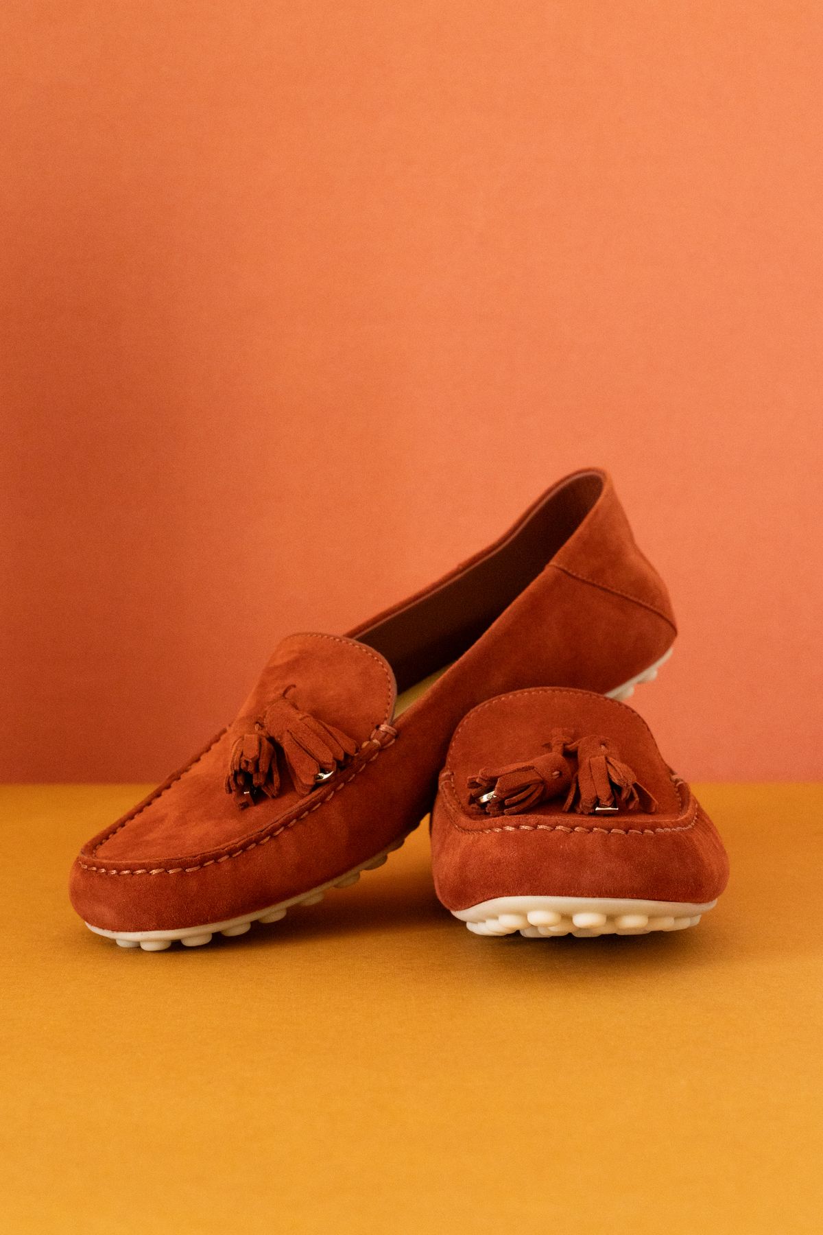 Detail of the Oslo suede tassel finish