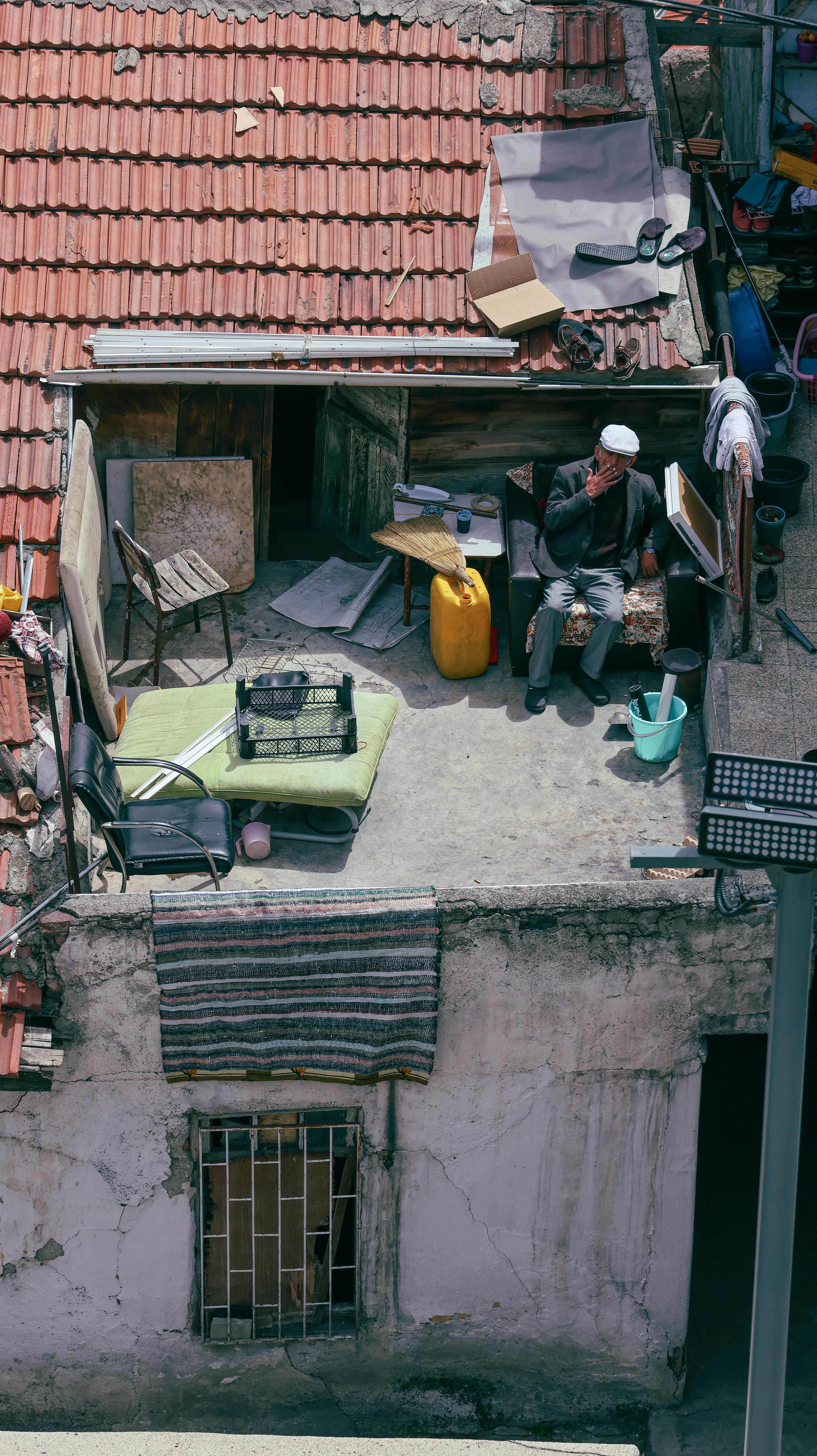Contoh Nyata Tepa Slira dalam Berbagai Aspek Kehidupan