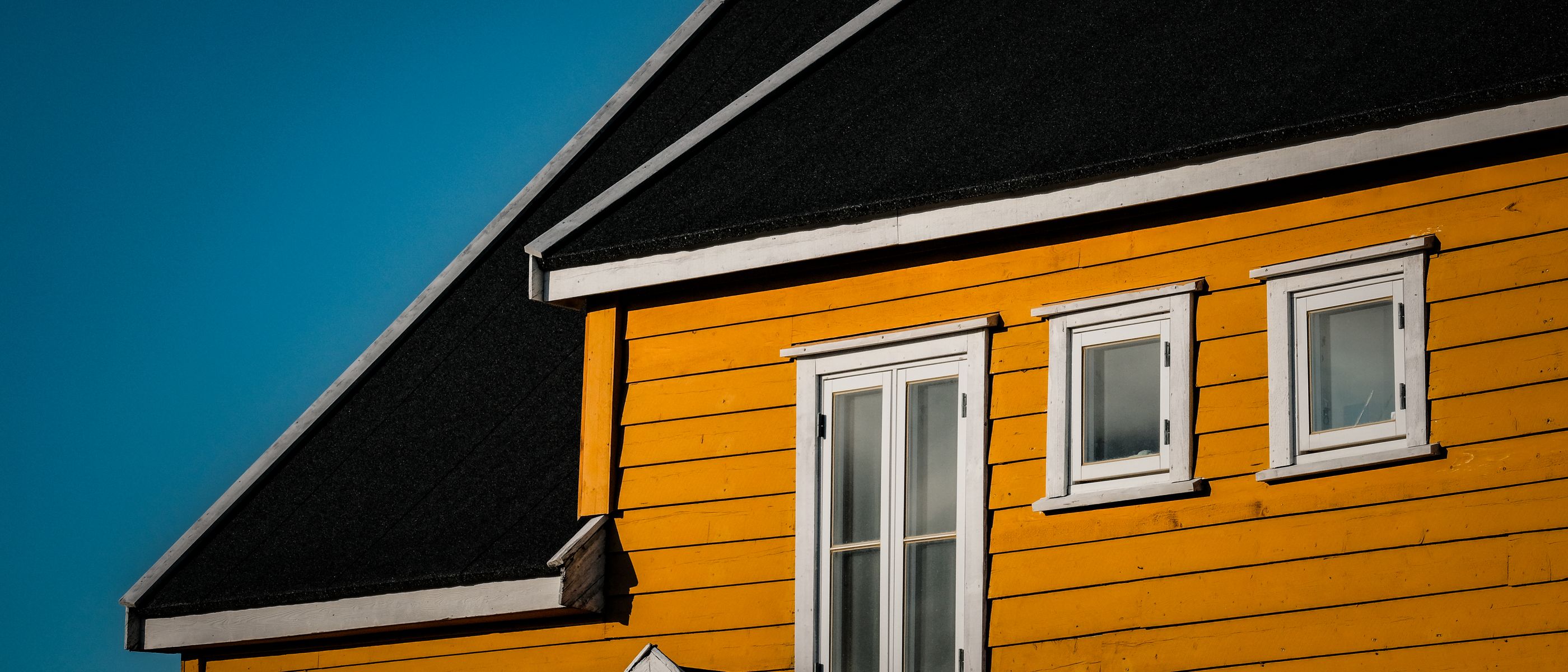 Painters and Decorators in Winchmore Hill — surfaces prepped and cut in by hand