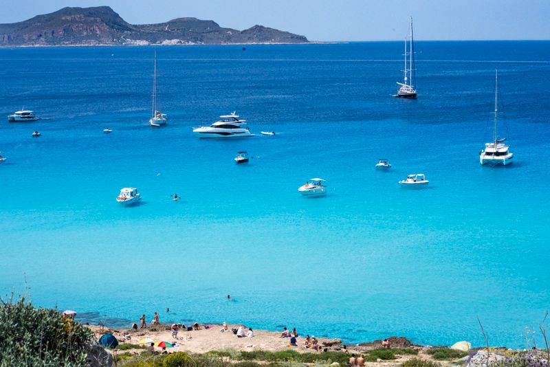 Escursione Favignana e Levanzo acque cristalline