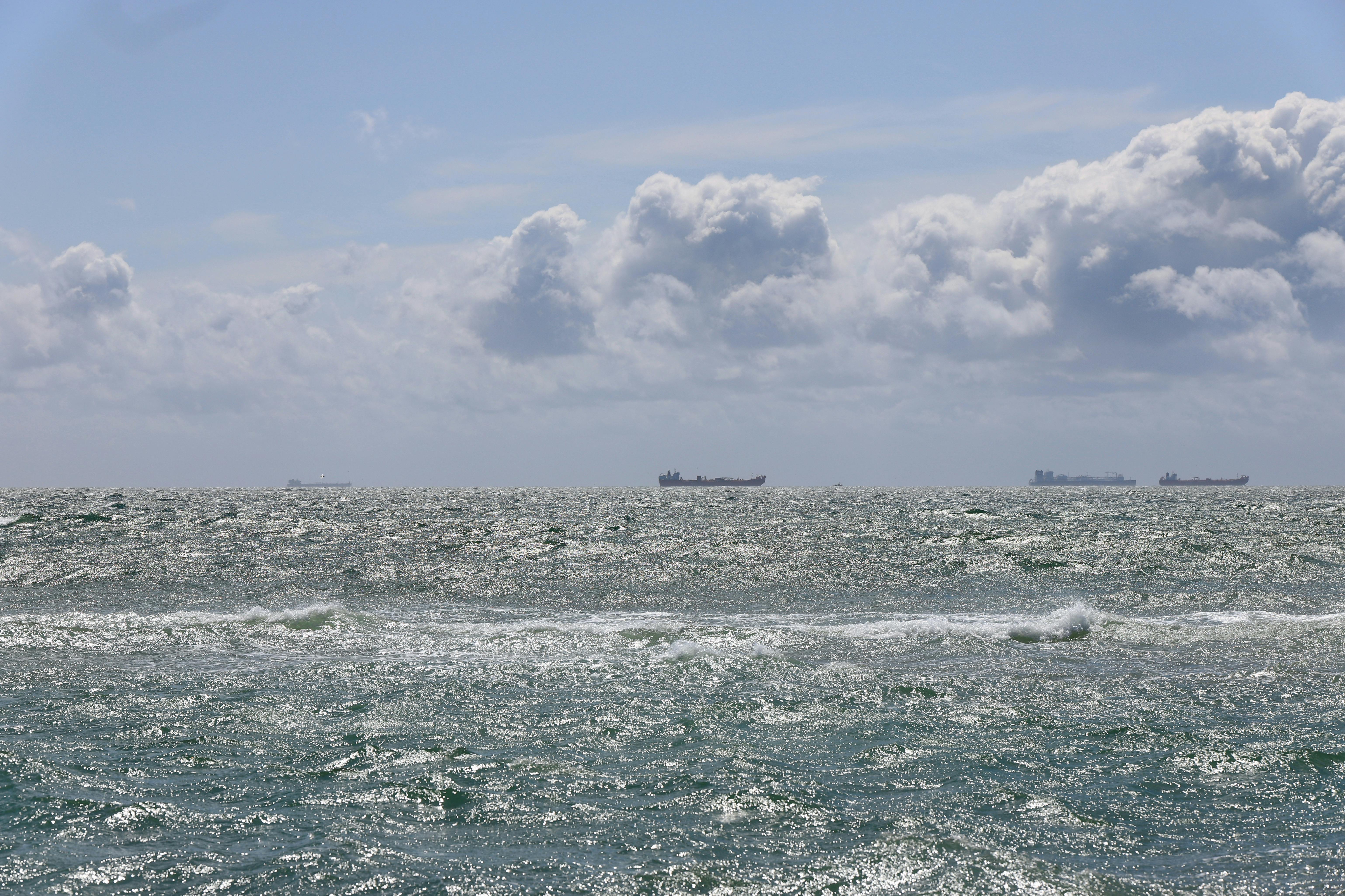 Gabon Oil Boom 2025: $1B Trafigura Deal & IOC Return Signal
