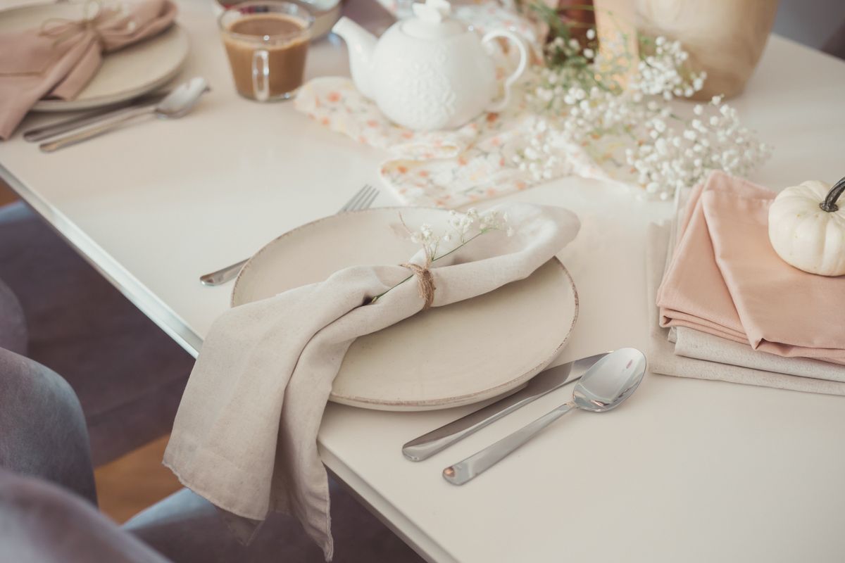 Friendsgiving-Menü zuhause: 4 einfache Rezepte zum Teilen — Hero-Aufnahme