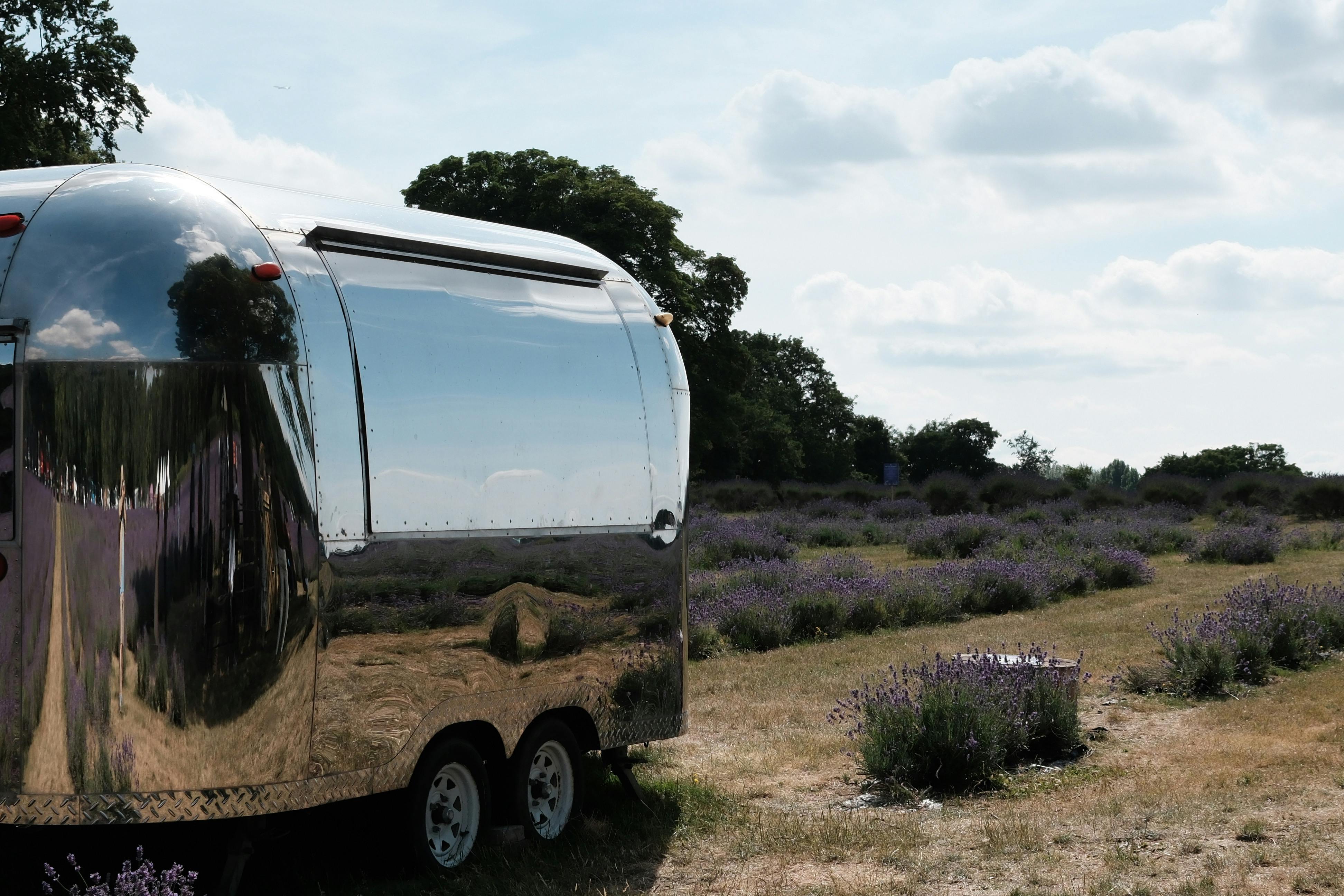 remote work travel trailer — Photo by Mingyang LIU on Pexels