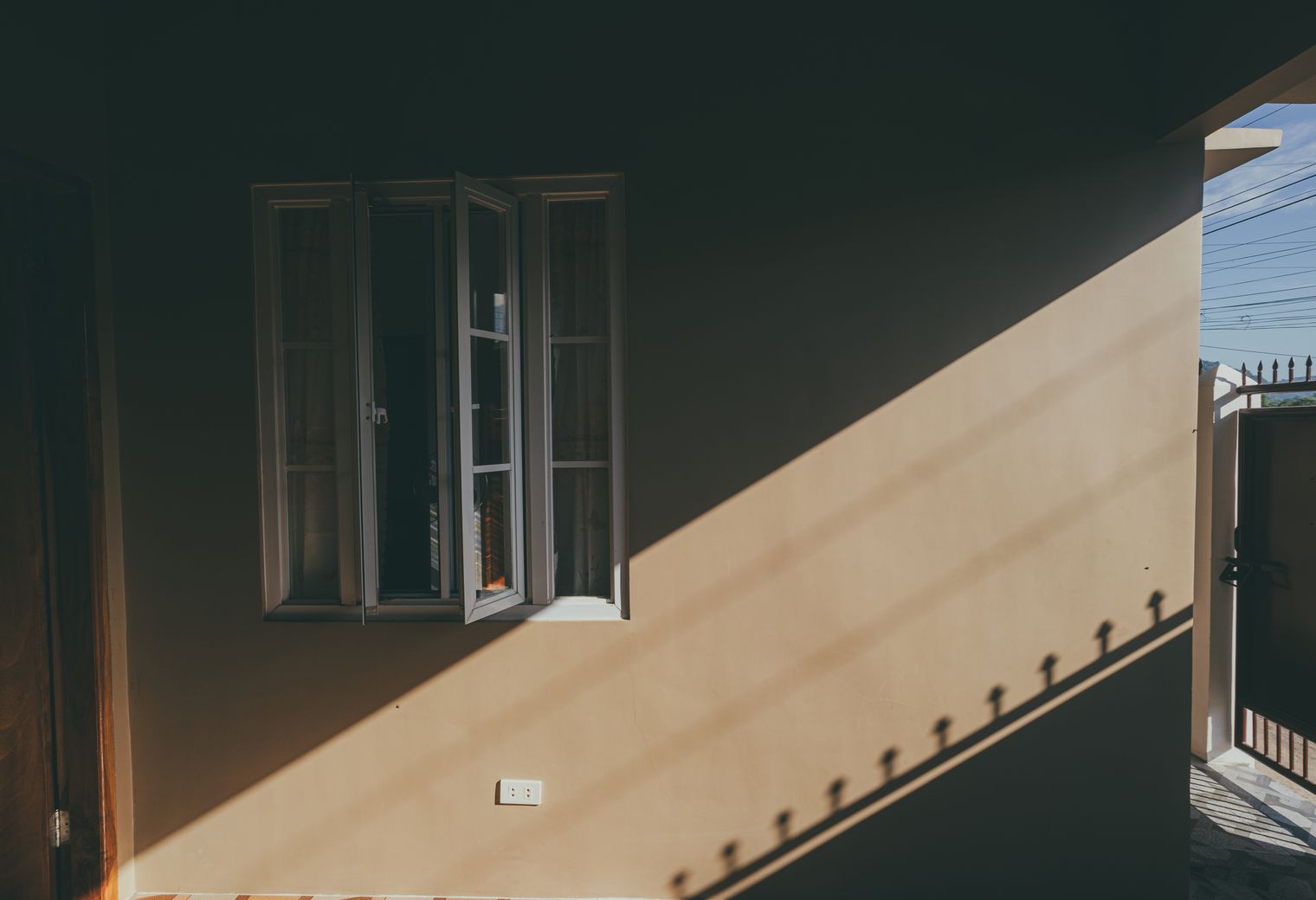 House Painting in Heston — a freshly painted, spotless finish