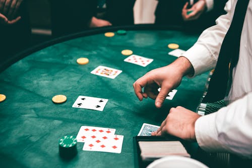 Kostenlos Leute, Die Poker Spielen Stock-Foto