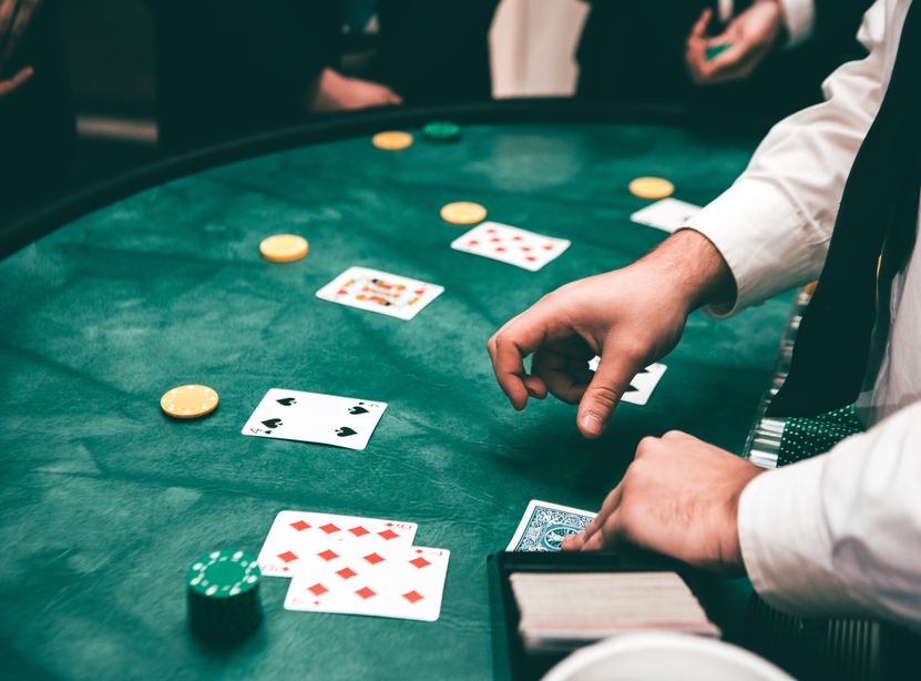 Online Casino: Spielautomaten und Live-Spiele im Überblick