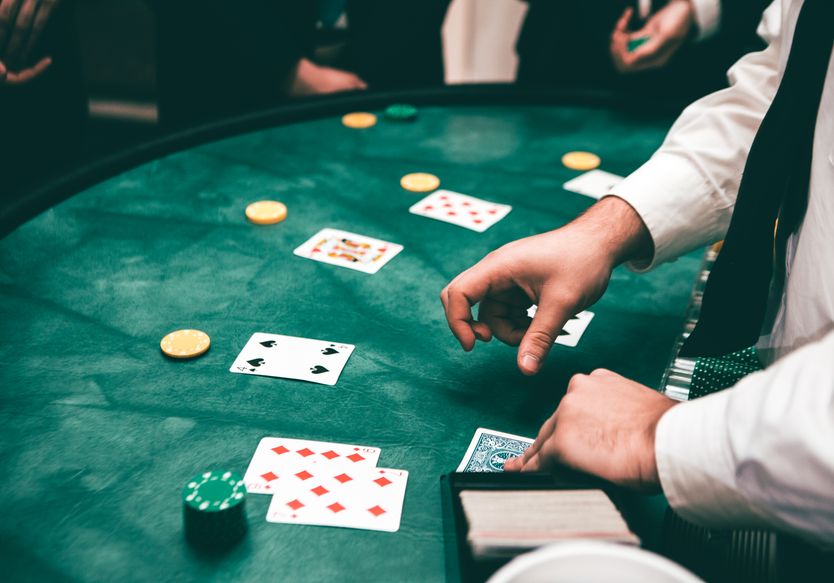 Online Casino: Spielautomaten und Live-Spiele im Überblick