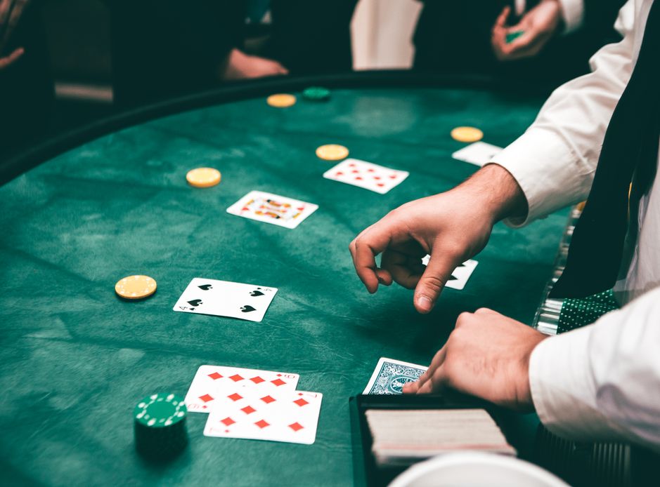 Online Casino: Spielautomaten und Live-Spiele im Überblick