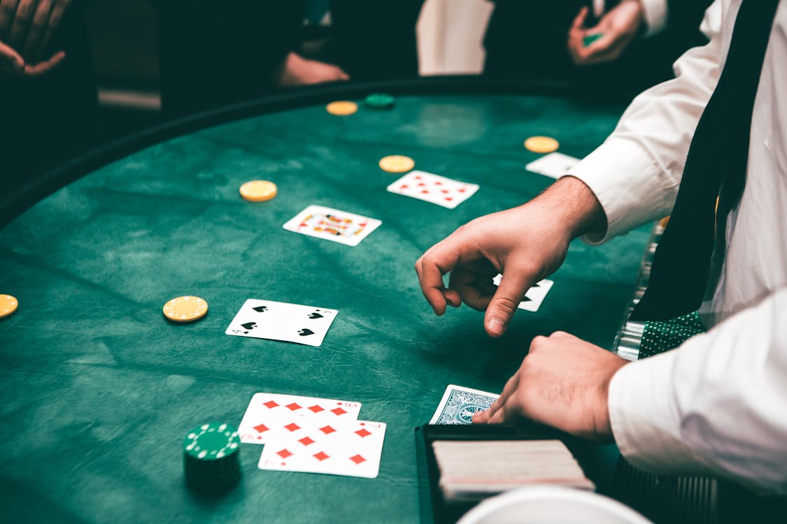 tipping your blackjack dealer
