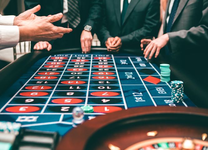 Online Casino: Spielautomaten und Live-Spiele im Überblick