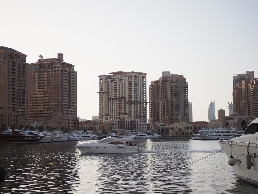 Trouver un travail à The Pearl, Qatar : emplois, secteurs et démarches