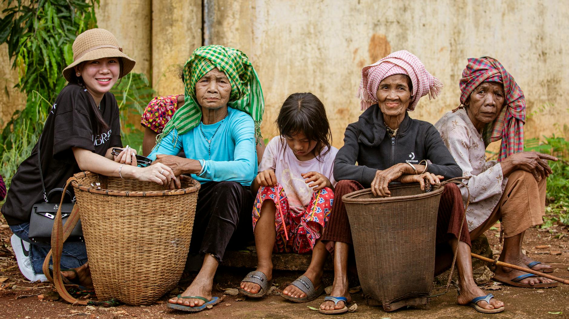 Showbiz dậy sóng: Scandal, dự án mới và đời tư nghệ sĩ