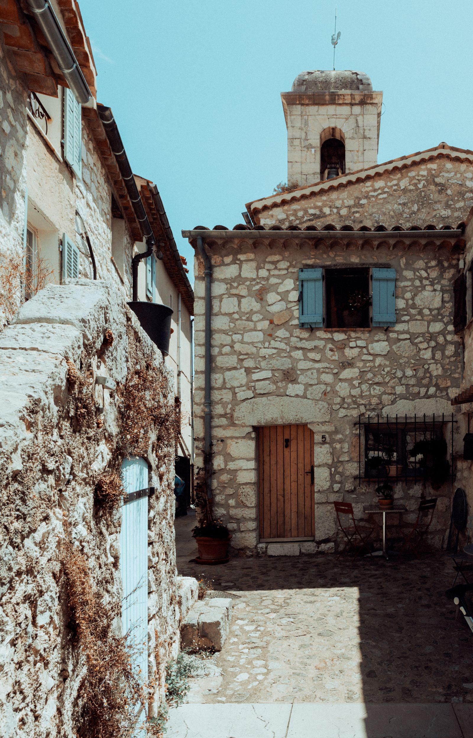 Village en pierre et habitat traditionnel