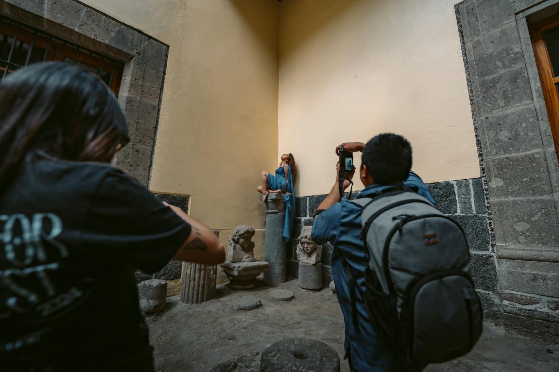 完美一擊 保齡球技巧全解析 握法助走與出球時機的秘密 完美一擊 保齡球技巧全解析 握法助走與出球時機的秘密