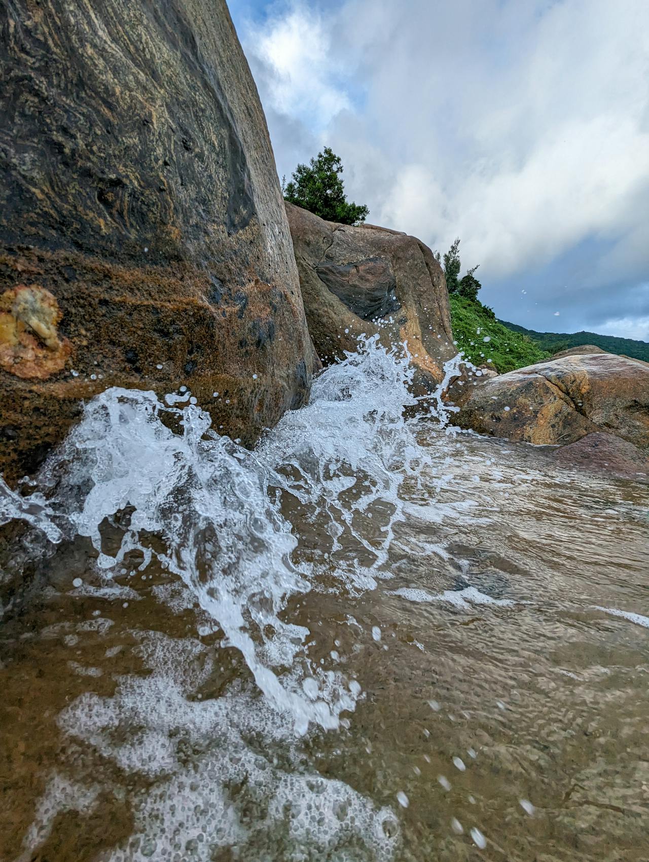 Du hành thời gian trong tâm trí tăng hạnh phúc