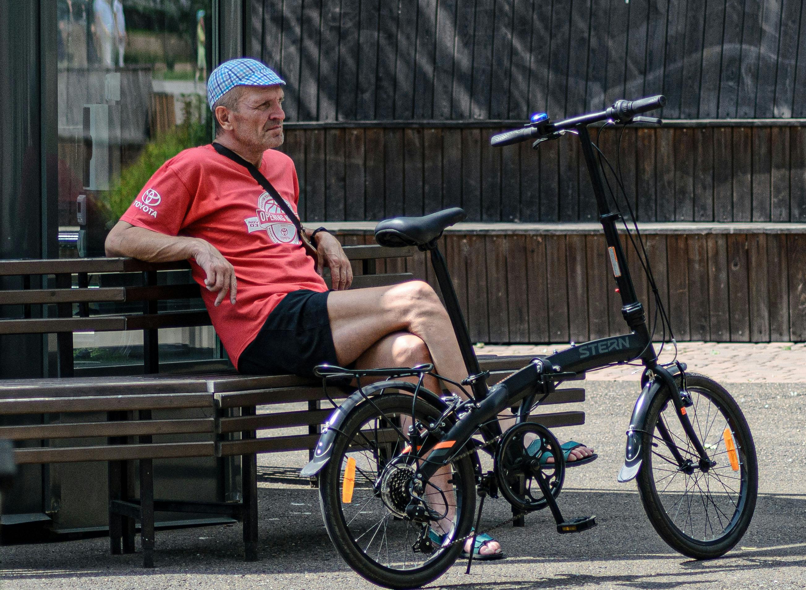 How Folding Ebikes Are Changing Urban Mobility — Photo by Radik 2707 on Pexels