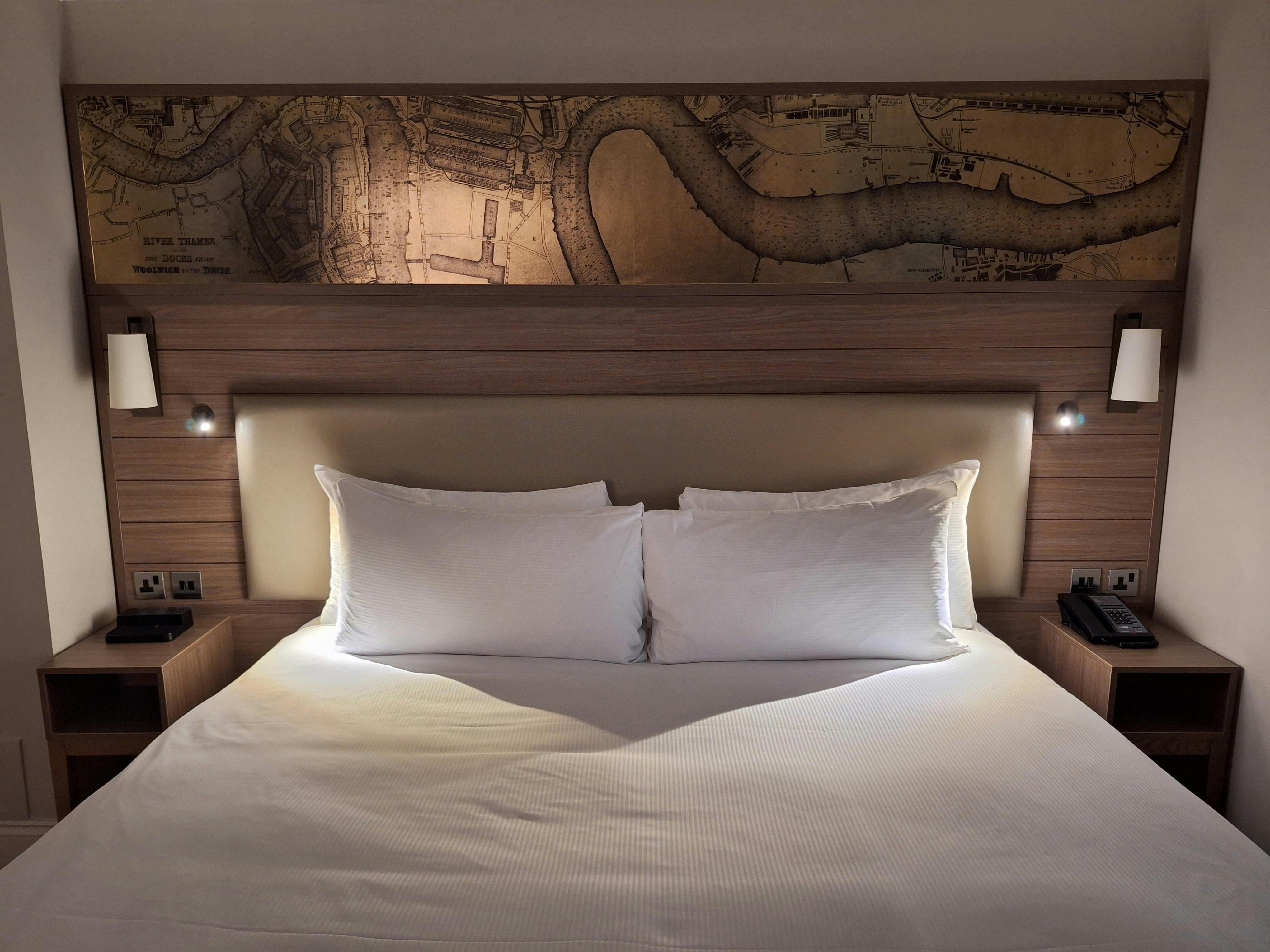hotel booking, travel deals, vacation rentals, staycations, lodging options, Accommodation & booking — Photo by Liz Henderson