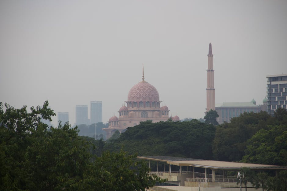Malaysia Awaits! Malaysia Awaits!