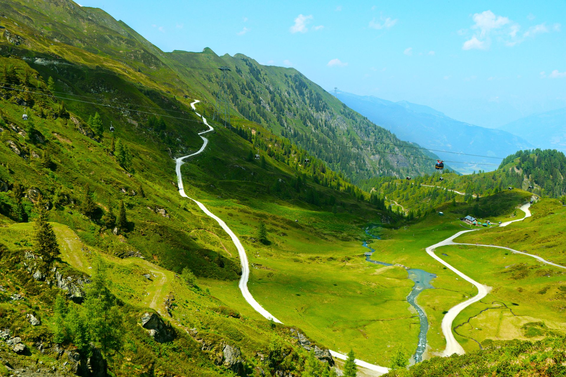 Discover the picturesque hiking trails and lush greenery in Salzburg, Austria's alpine paradise.