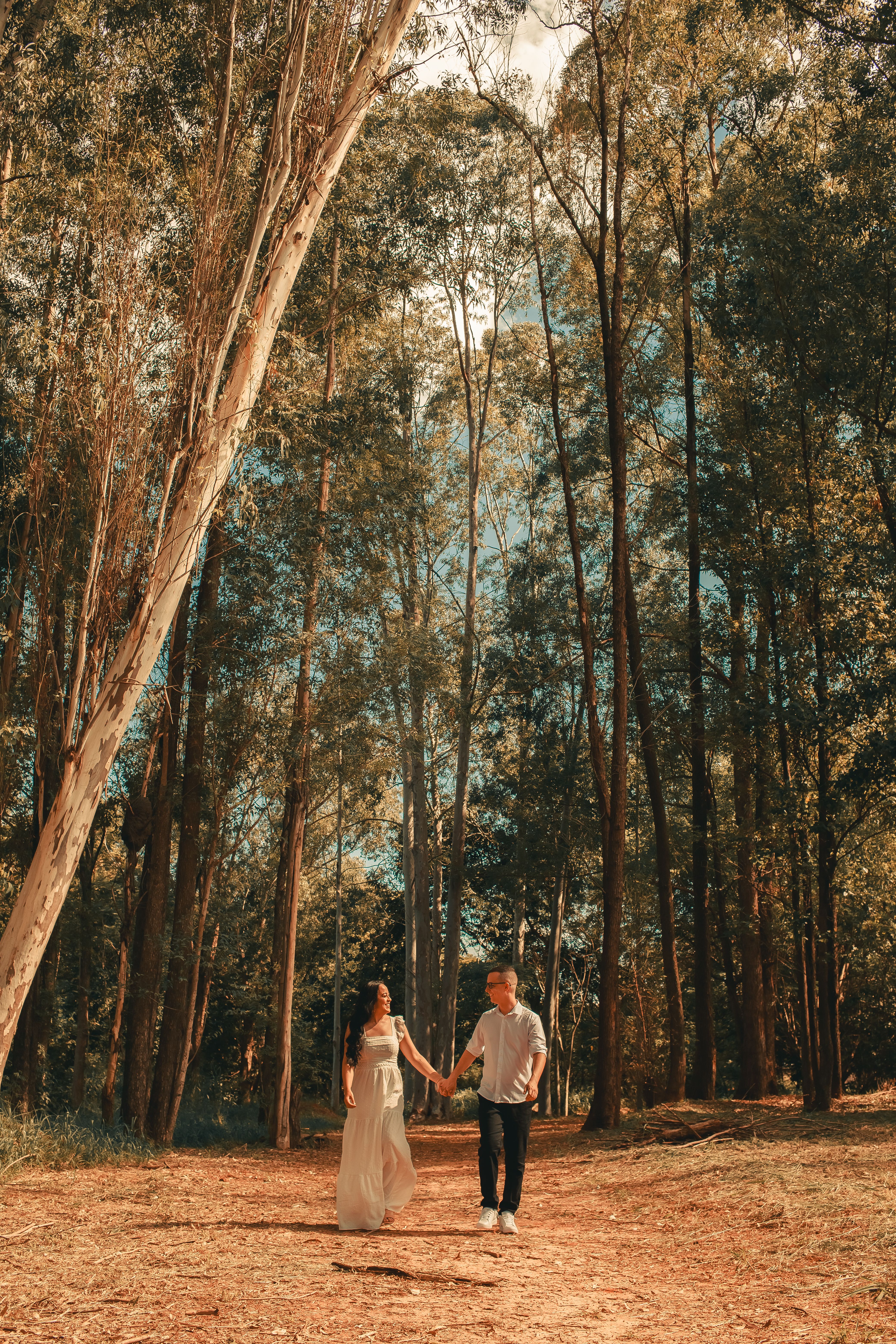 Online dating: starting a conversation on a niche platform
