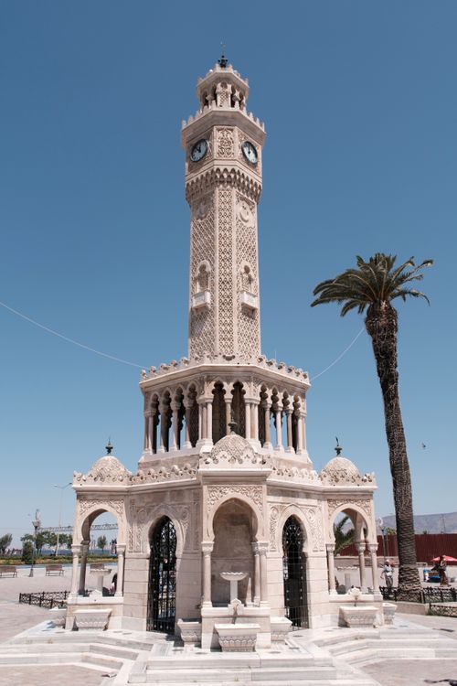 Free Capture of the iconic İzmir Clock Tower with a clear blue sky, showcasing historical elegance. Stock Photo