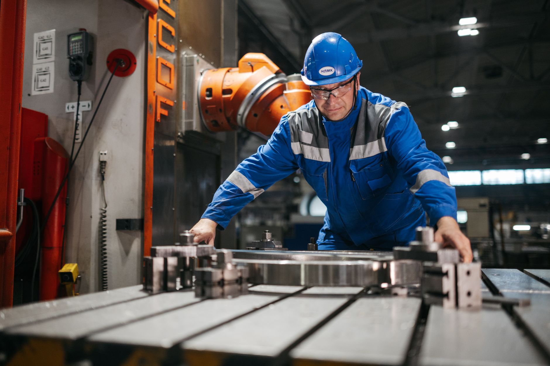 Hammond Manufacturing (TSX:HMM.A) Achieves Record Operating Performance