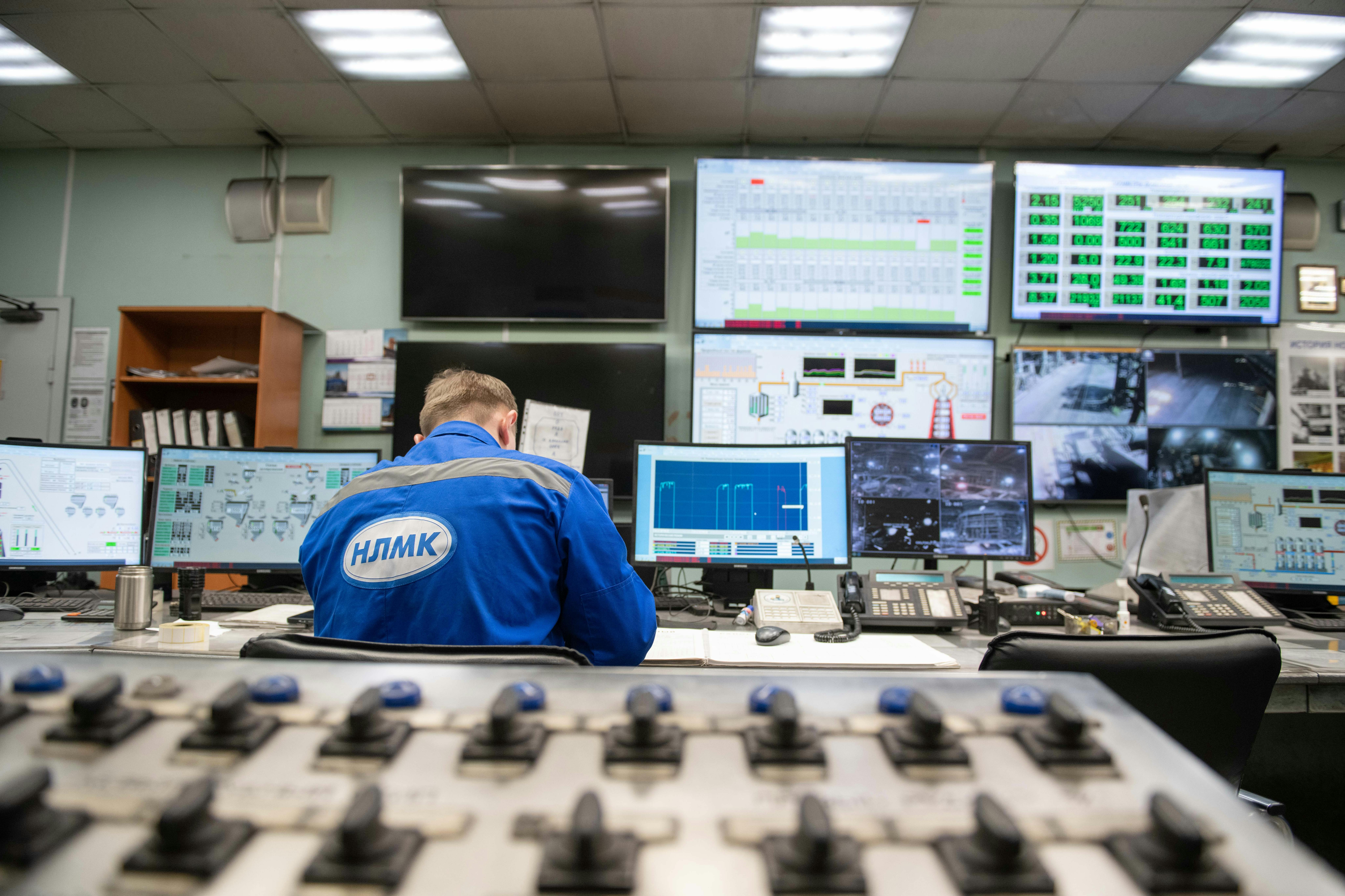 Цифровая панель управления производством