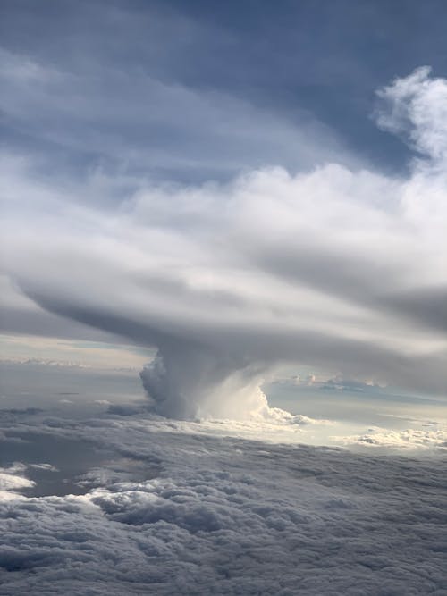 Foto profissional grátis de céu azul, céu nublado, forma de nuvens