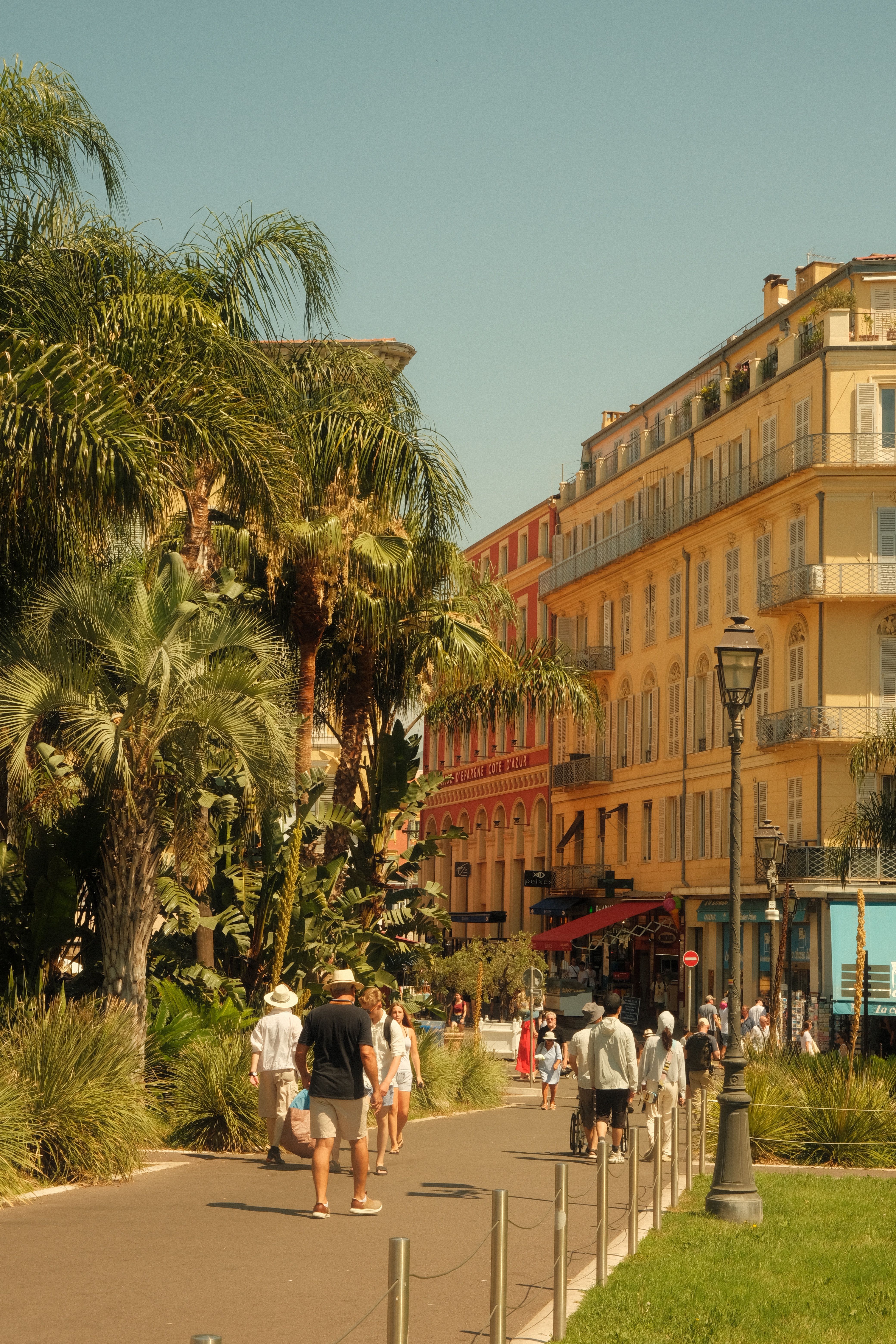 Scenic Promenade with Colorful Buildings in Nice · Free Stock Photo