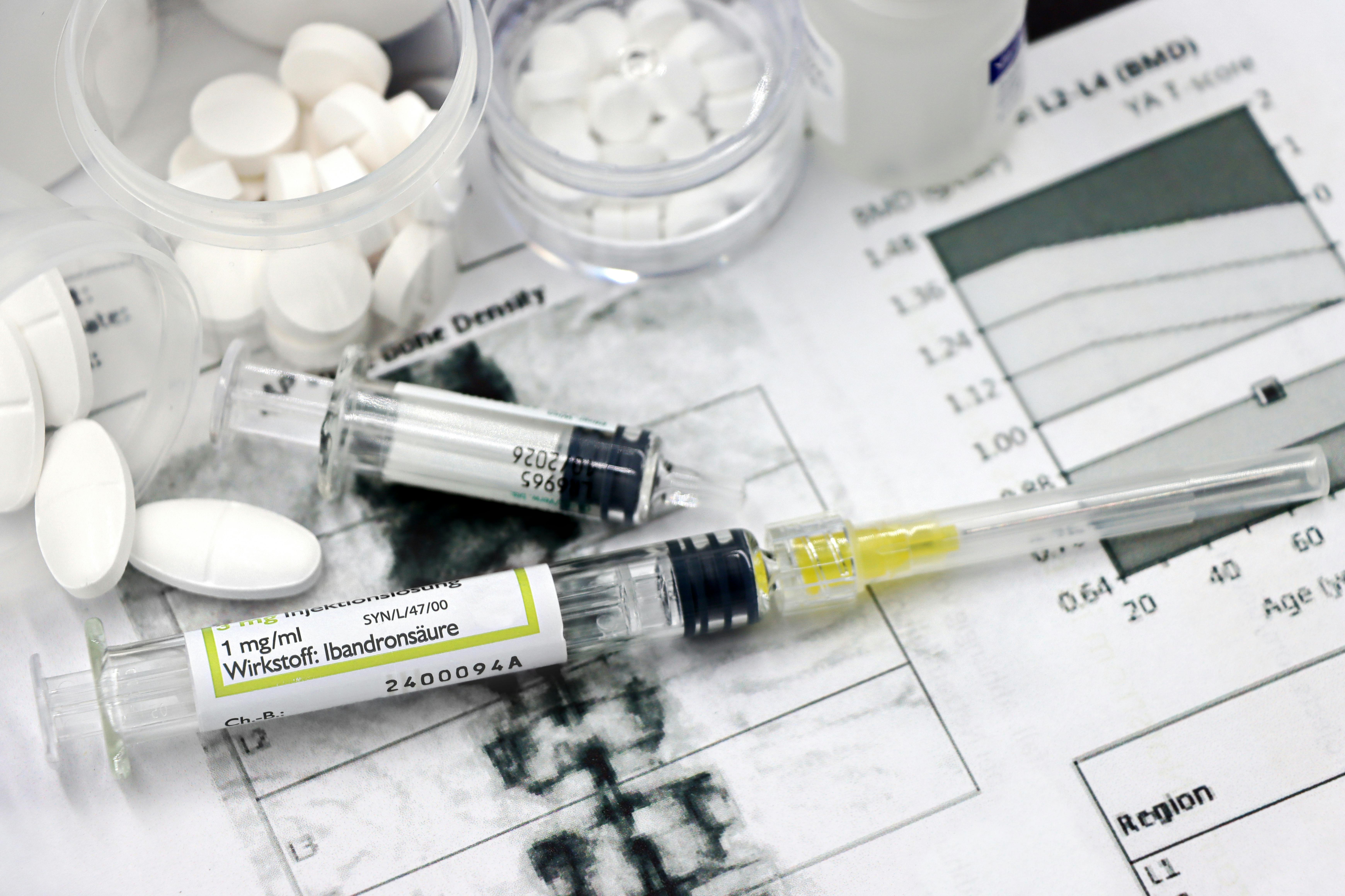 osteoporosis, bone health, medical care - Detail