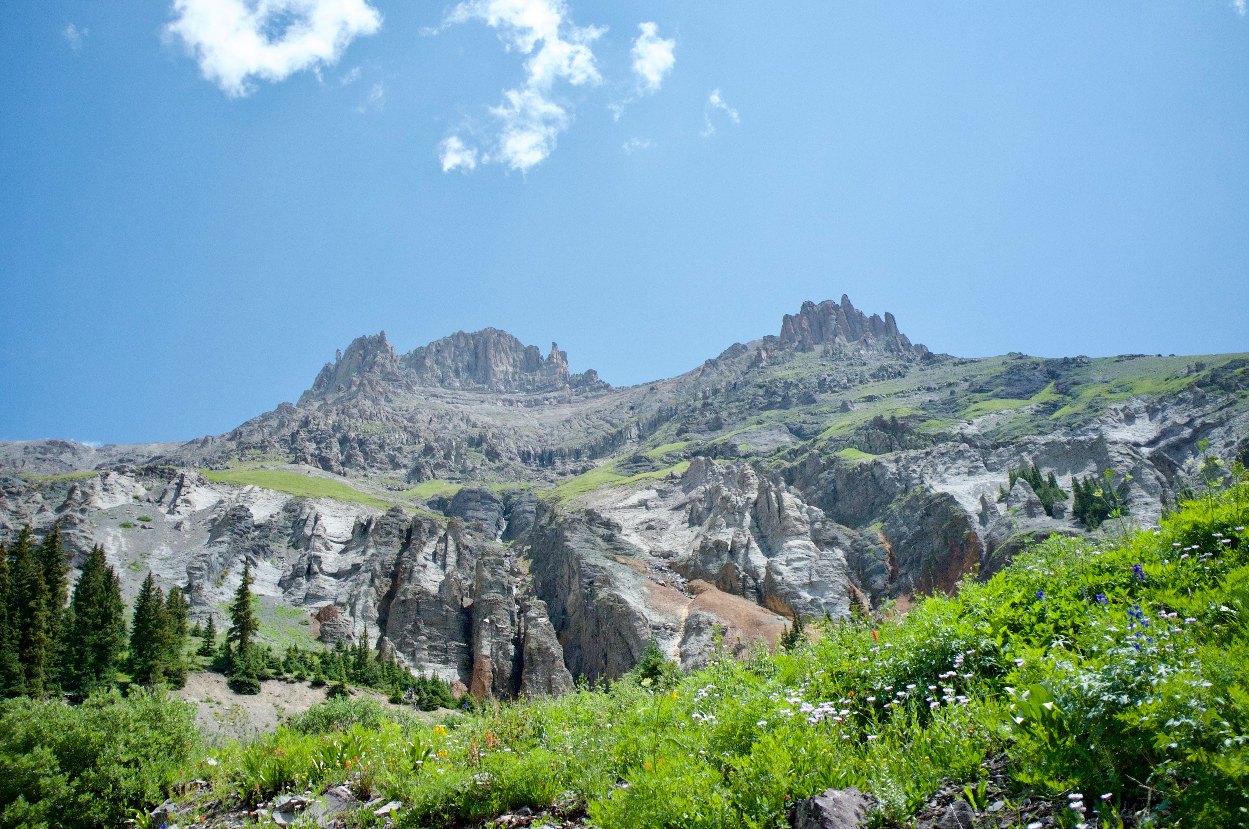 Scenic Rocky Mountain Landscape in Summer · Free Stock Photo