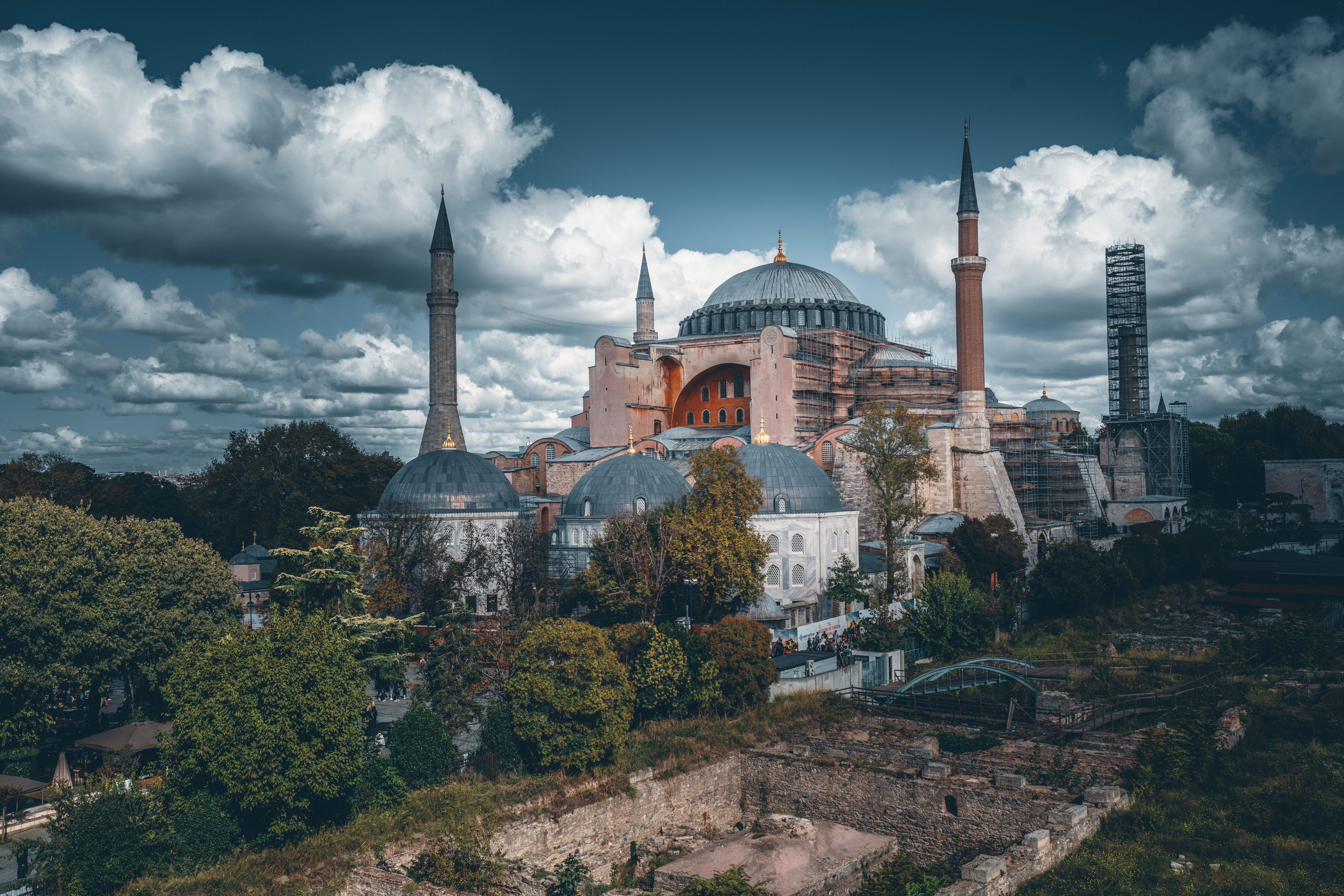 İstanbulun cazibəsi: İki qitəni birləşdirən şəhərin sirrləri və görməli məkanları - Simvolik Təsvir