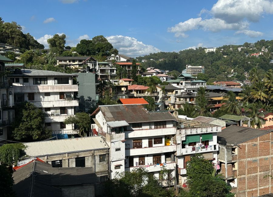 Kandy, Sri Lanka — sights worth exploring · stay connected with a Kandy eSIM from My Holiday SIM