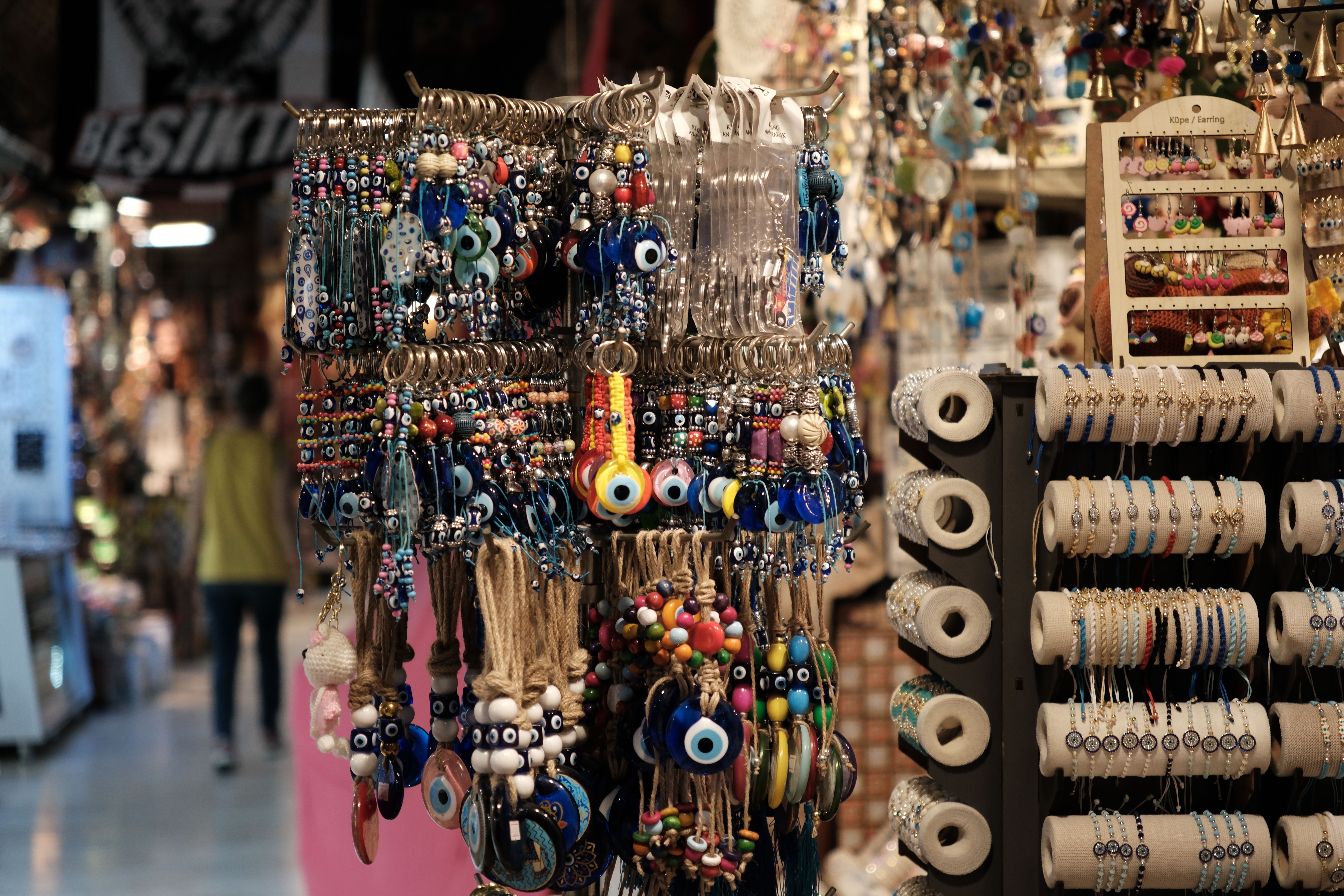 Colorful Turkish Souvenir Shop in İzmir Market · Free Stock Photo