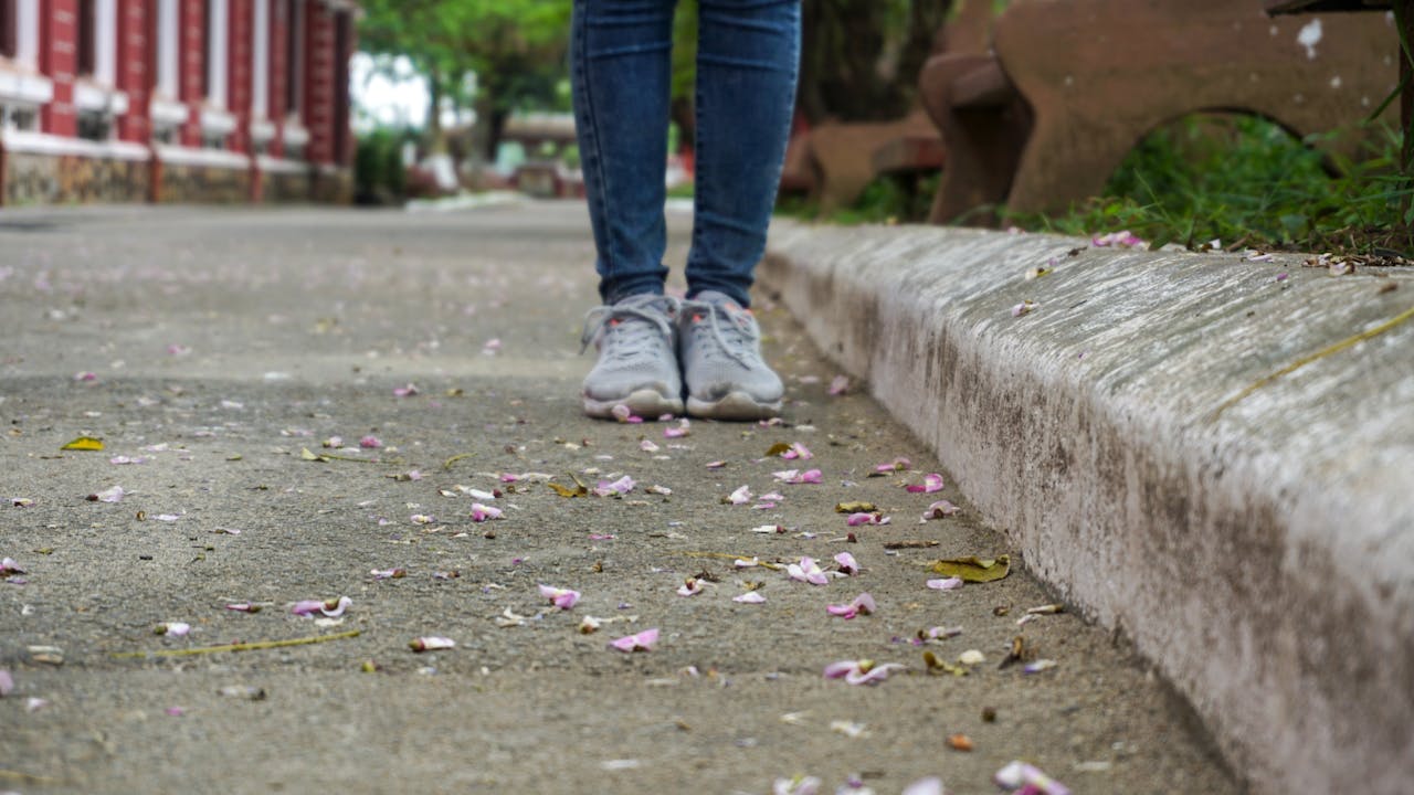 Viết bài văn nghị luận về cách giải quyết tình trạng ô nhiễm do rác thải nhựa gây ra