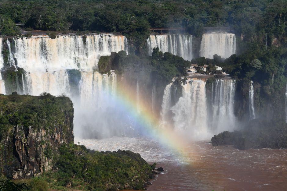 Iguazú-vízesések: 5 lélegzetelállító kilátópont magyar szemmel – Iguazu Falls panoramic view rainbow Argentina