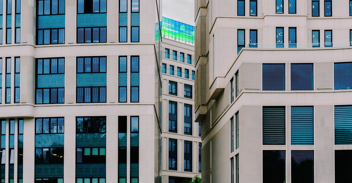 月薪3萬5竟能存18萬 他嘆生活難卻意外引發熱議