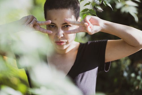 Free Woman in Black Scoop-neck Shirt Stock Photo