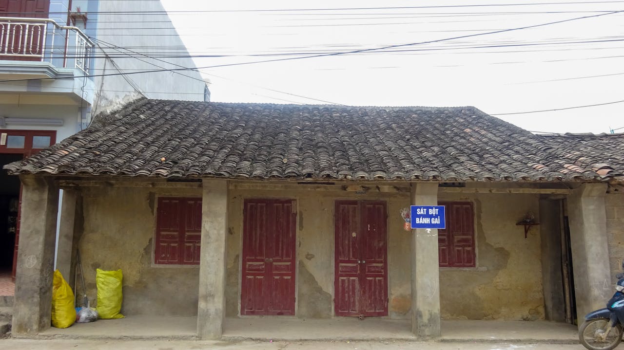 Tiểu sử nhà văn Nguyễn Thi