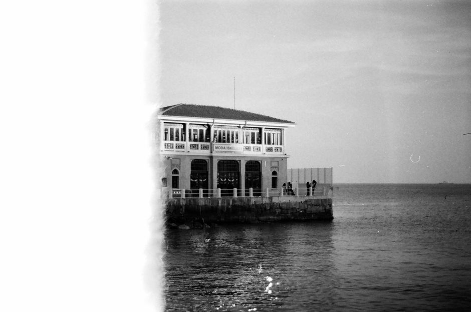 Elegant black and white image of Moda Pier in İstanbul, Türkiye.