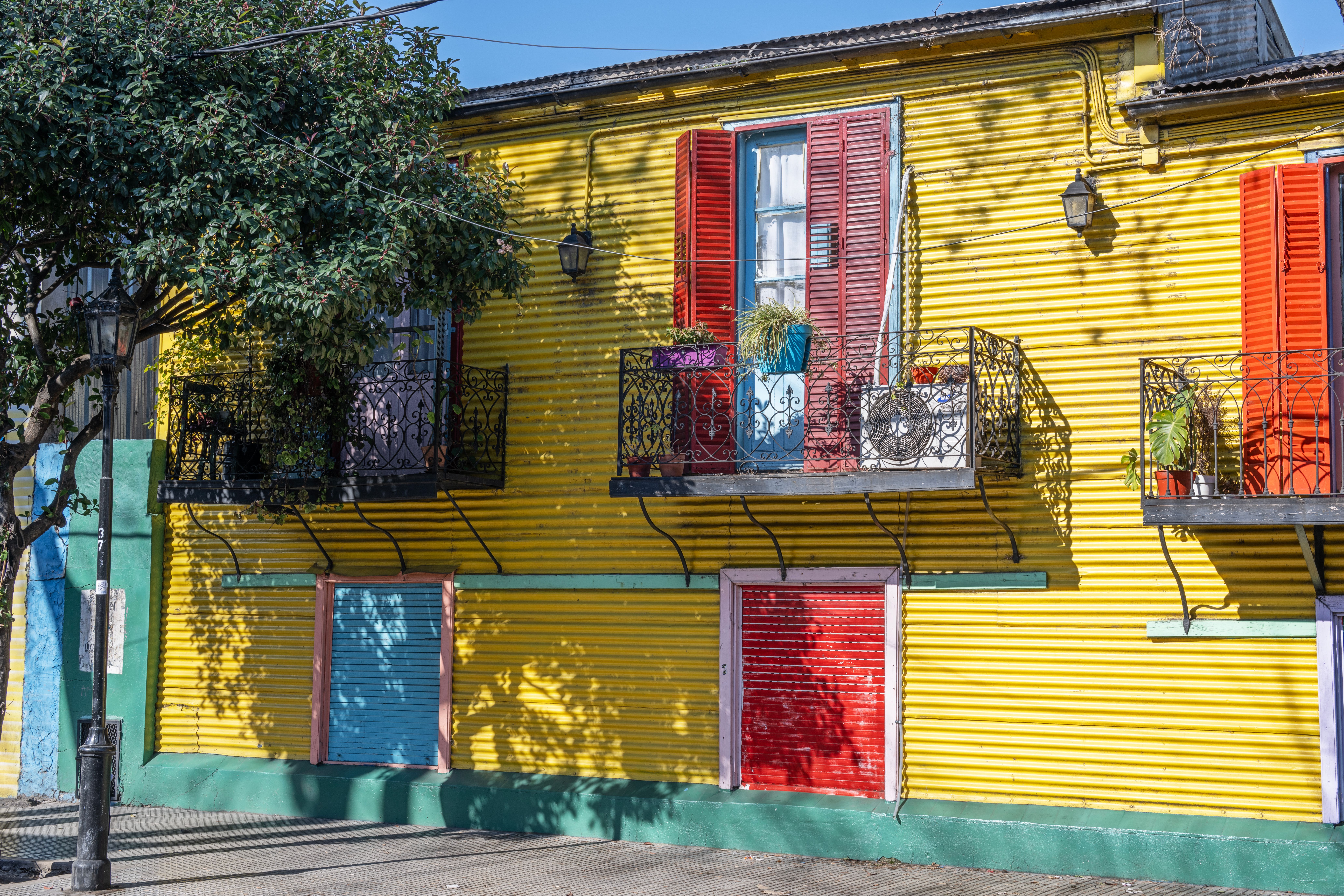 buenos aires argentina la boca caminito colourful neighbourhood street tango