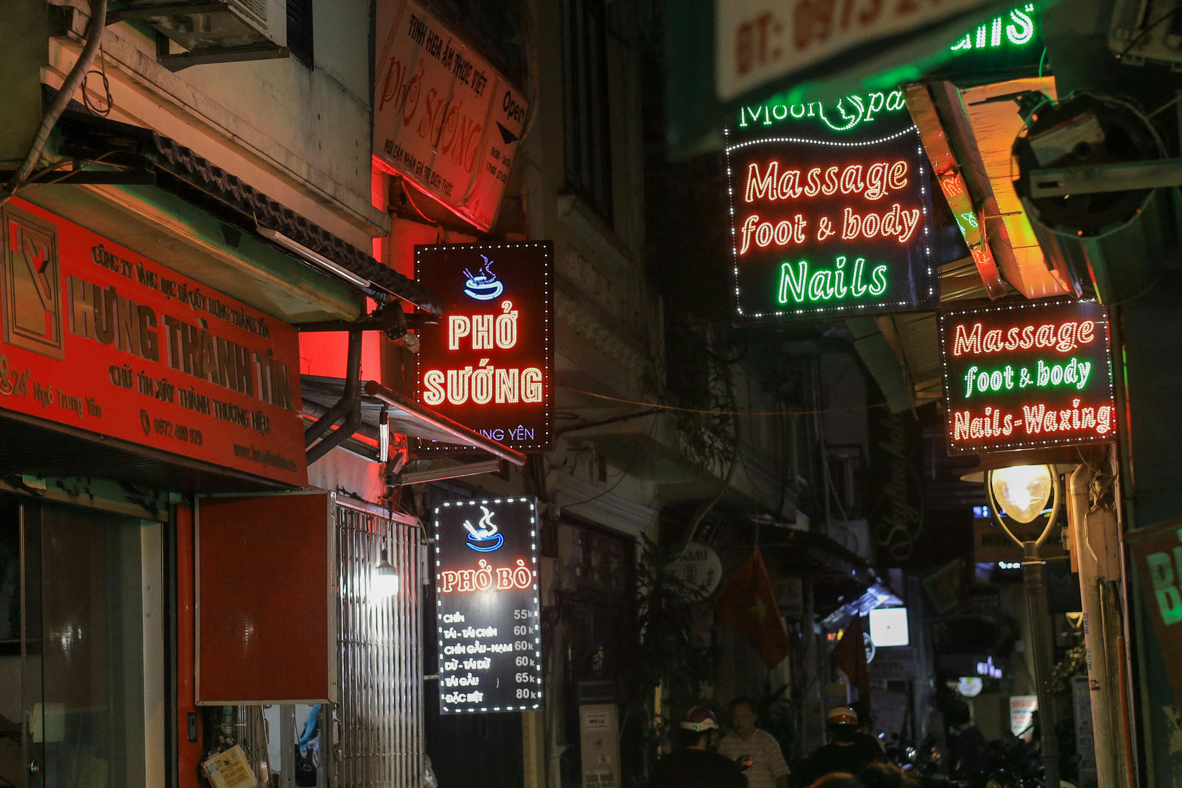 Exploring the Hidden Gems of Vietnam: Car Rental Tips