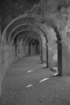 A serene view of historic stone arch passageway in Gaziantep, illustrating ancient architectural beauty.